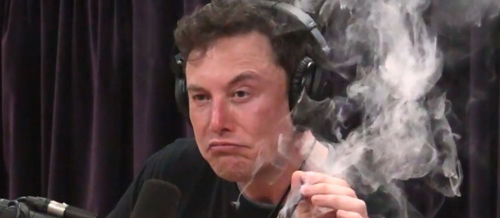 PewDiePie похвалил Илона Маска за мем с ценой на Tesla с коноплёй и позицией в сексе
