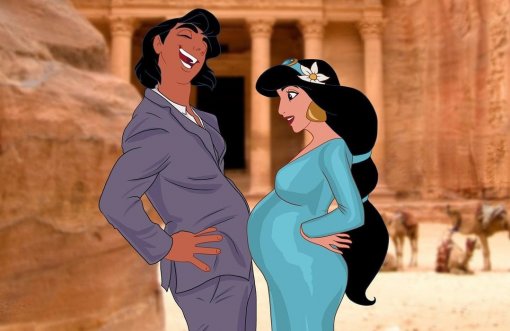 Российская художница изобразила беременных принцесс Disney