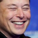 Илон Маск по-русски прокомментировал арест пытавшегося взломать Tesla россиянина