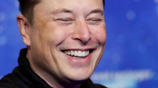 Илон Маск по-русски прокомментировал арест пытавшегося взломать Tesla россиянина