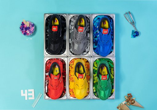 Adidas показал еще шесть пар кроссовок в коллаборации LEGO